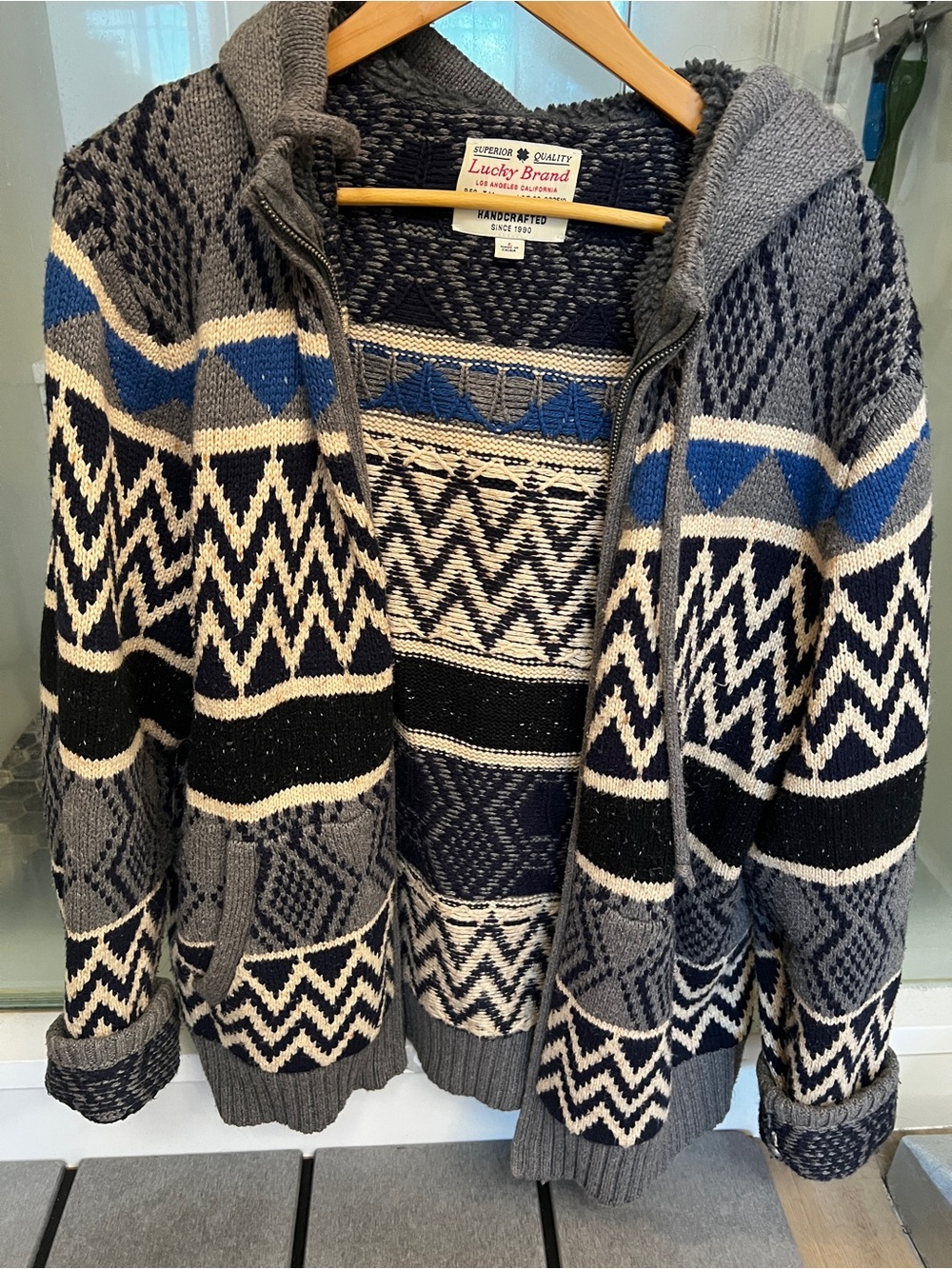 Lucky Men’s Sweater Large